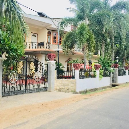 Senthil Complex Hotel Jaffna Kültér fotó