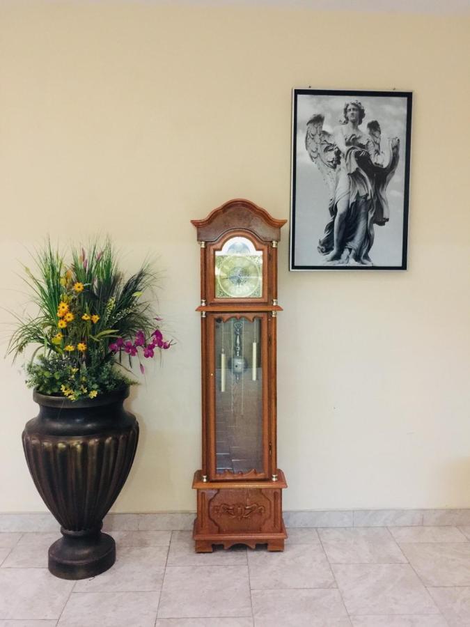 Senthil Complex Hotel Jaffna Kültér fotó