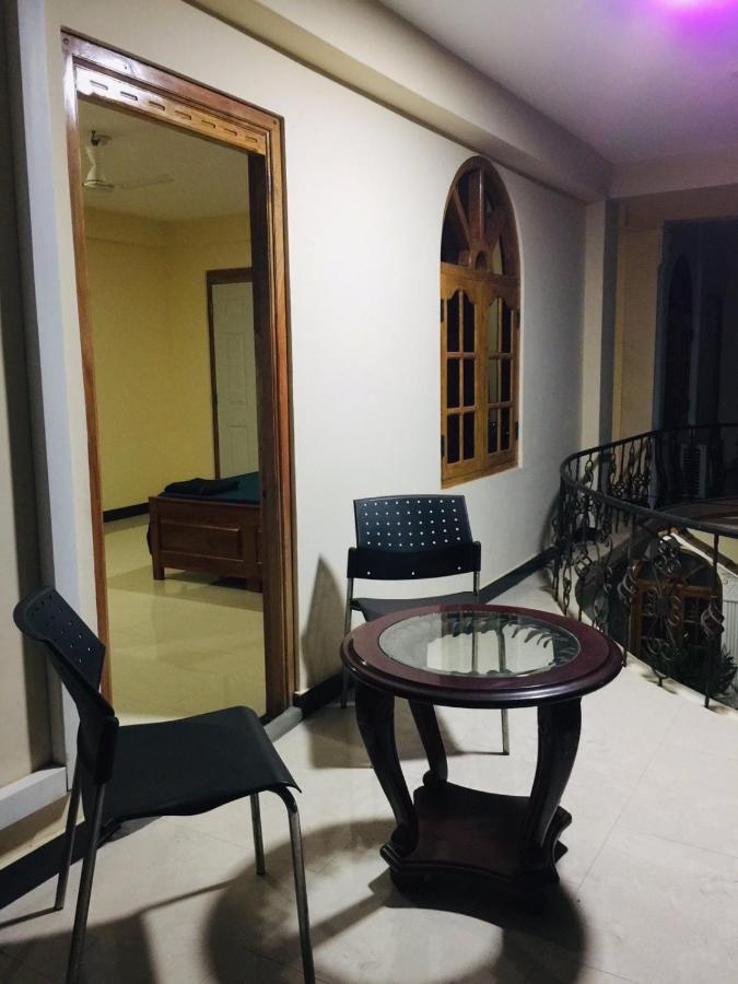 Senthil Complex Hotel Jaffna Kültér fotó